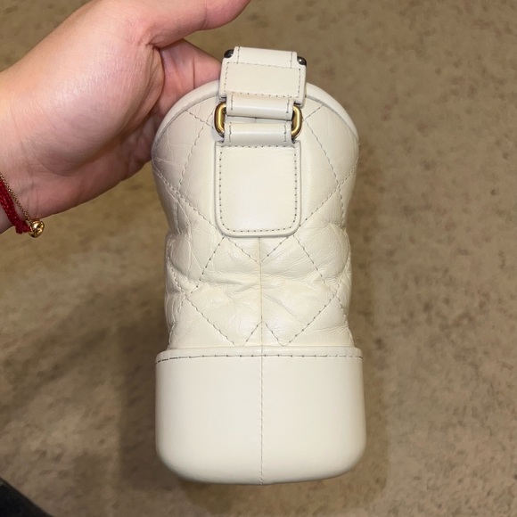 Chanel Gabrielle white small hobo crossbody - Picture 15 of 16